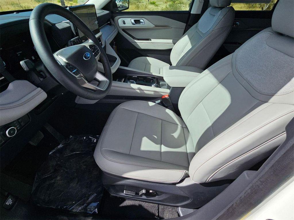 new 2025 Ford Explorer car, priced at $39,505