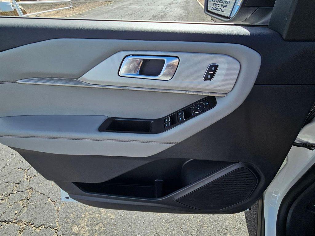 new 2025 Ford Explorer car, priced at $39,505