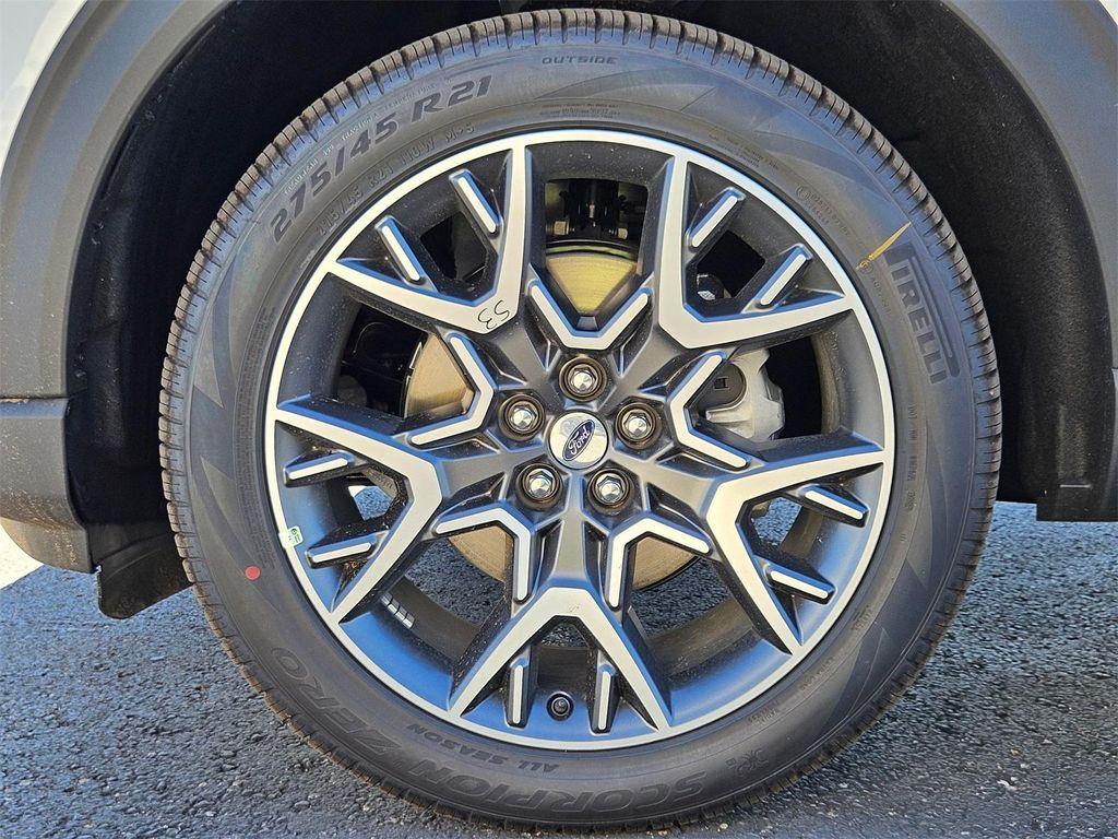 new 2025 Ford Explorer car, priced at $55,740