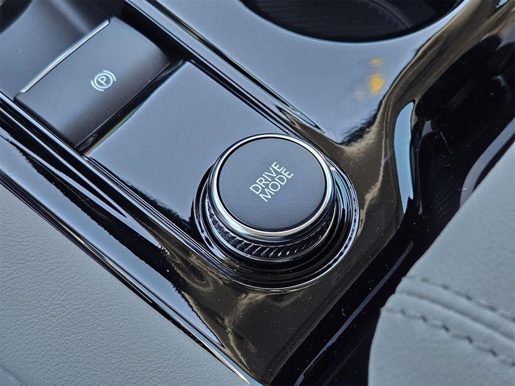 new 2025 Ford Explorer car, priced at $55,740