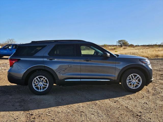 new 2025 Ford Explorer car, priced at $40,310