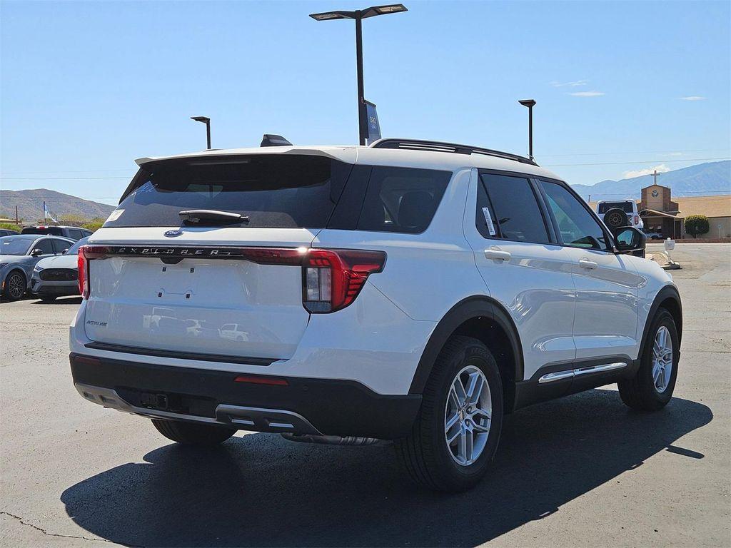 new 2025 Ford Explorer car, priced at $40,060