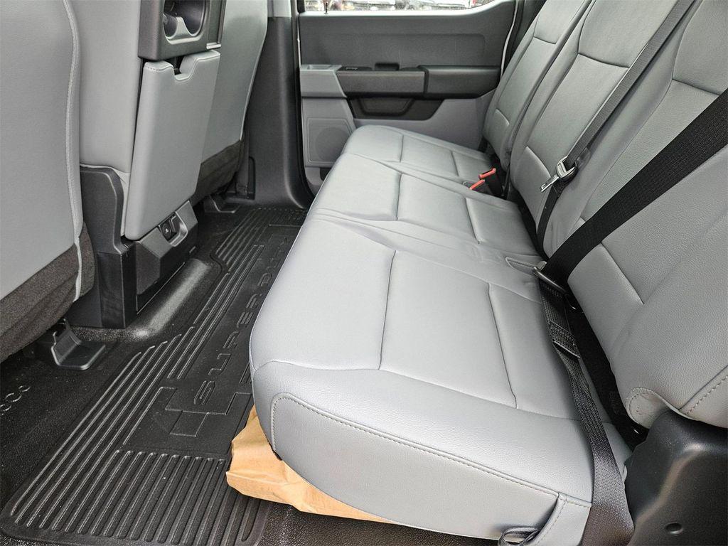 new 2025 Ford F-450 car, priced at $59,910