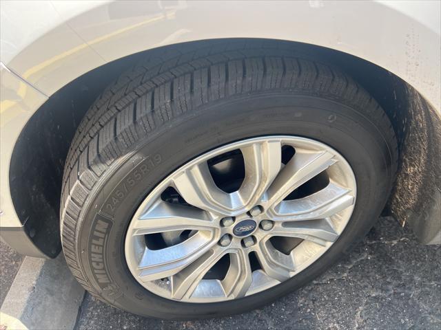used 2020 Ford Edge car, priced at $15,900