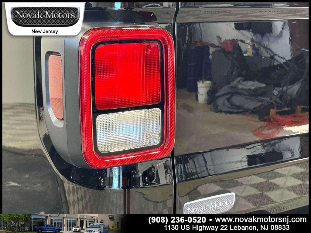 used 2021 Jeep Gladiator car, priced at $30,958