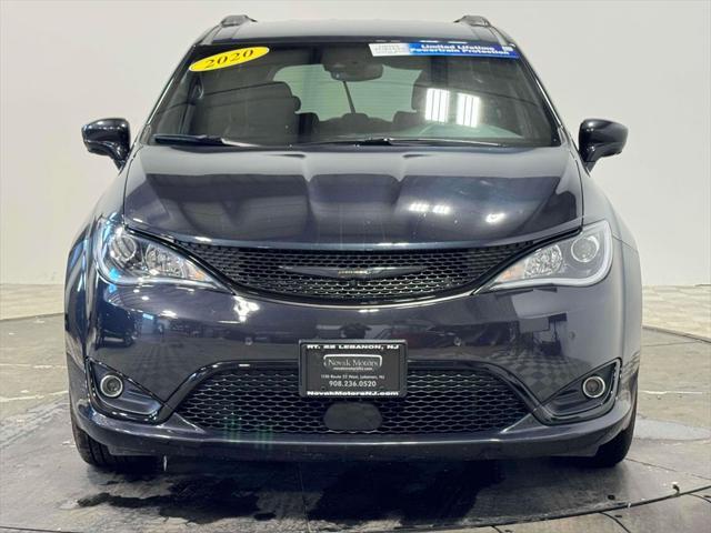 used 2020 Chrysler Pacifica car, priced at $28,999