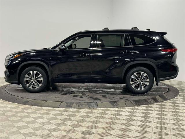 used 2021 Toyota Highlander car, priced at $35,999