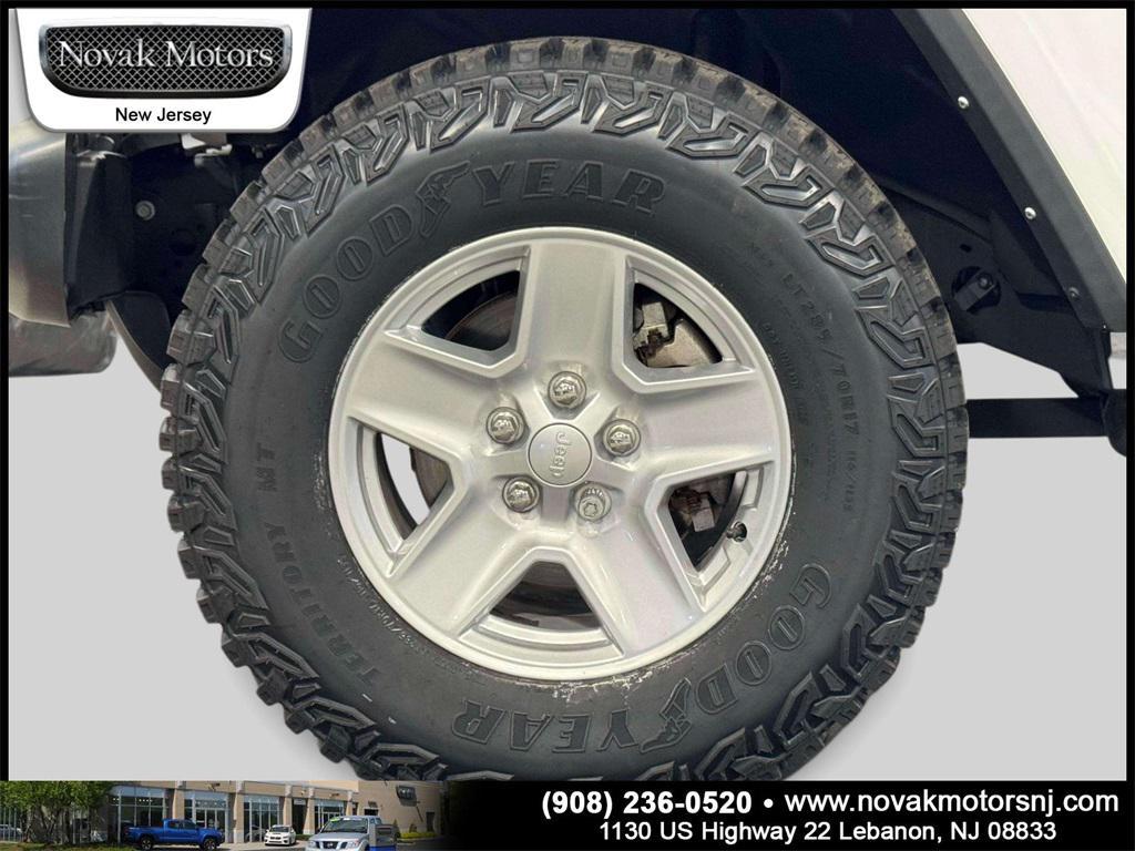 used 2022 Jeep Gladiator car, priced at $33,878