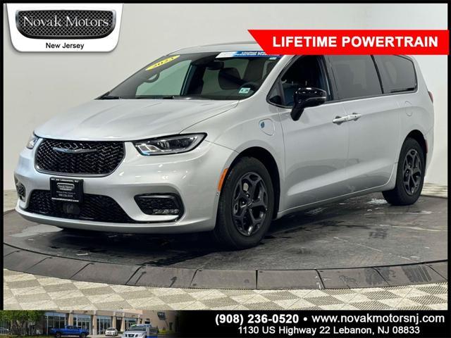 used 2023 Chrysler Pacifica Hybrid car, priced at $38,799