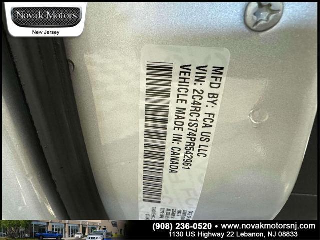 used 2023 Chrysler Pacifica Hybrid car, priced at $38,799