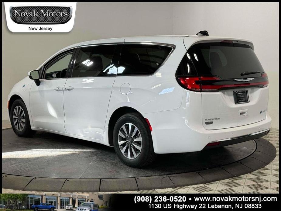 used 2023 Chrysler Pacifica Hybrid car, priced at $35,458