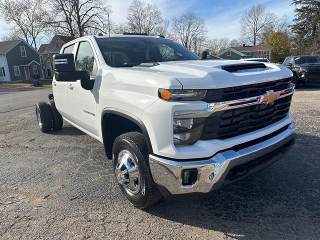 new 2025 Chevrolet Silverado 3500 car, priced at $70,773