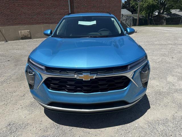 new 2025 Chevrolet Trax car, priced at $25,420