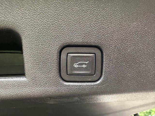 used 2025 Chevrolet Traverse car, priced at $43,138