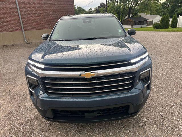 used 2025 Chevrolet Traverse car, priced at $43,138