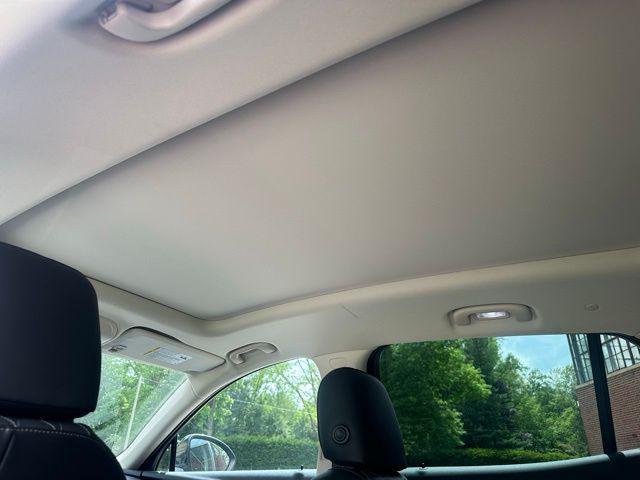 used 2022 Buick Envision car, priced at $32,000