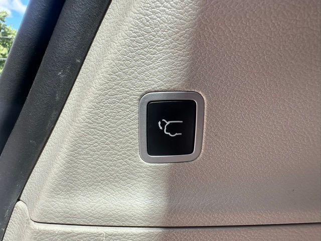 used 2017 Chrysler Pacifica car, priced at $15,900