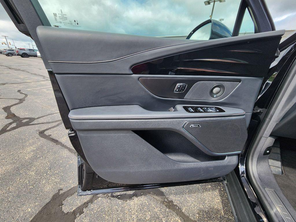 used 2024 Lincoln Nautilus car, priced at $56,423