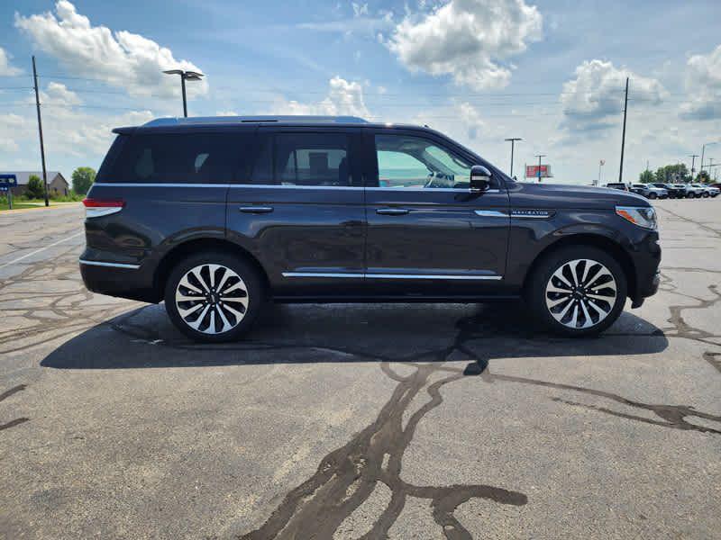 used 2024 Lincoln Navigator car, priced at $76,000