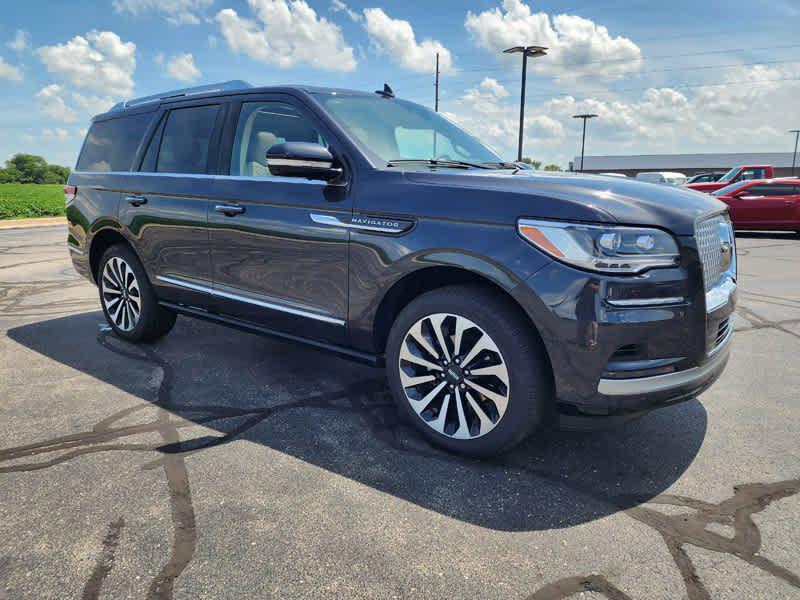 used 2024 Lincoln Navigator car, priced at $76,000