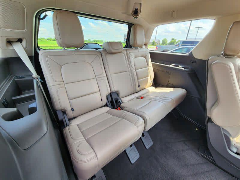 used 2024 Lincoln Navigator car, priced at $76,000