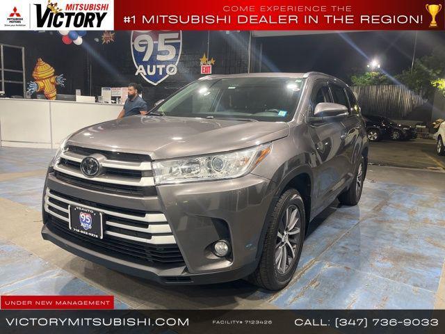 used 2017 Toyota Highlander car, priced at $21,704