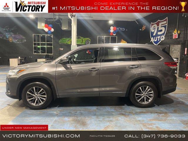 used 2017 Toyota Highlander car, priced at $21,704