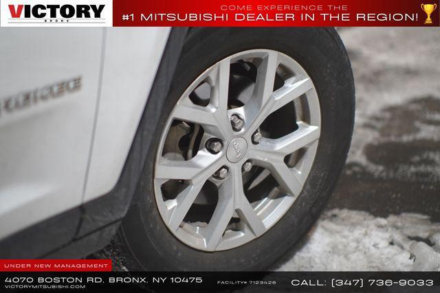 used 2023 Jeep Grand Cherokee car, priced at $26,197