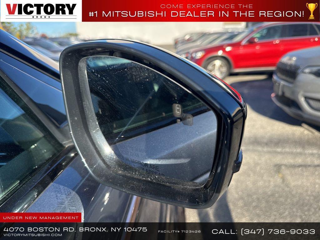 used 2022 Land Rover Range Rover Velar car, priced at $29,635