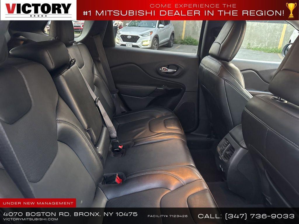 used 2023 Jeep Cherokee car, priced at $17,999