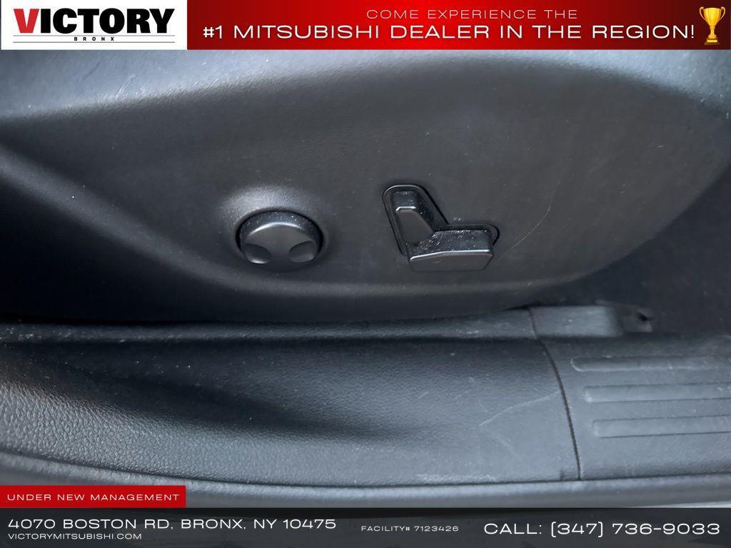 used 2023 Jeep Cherokee car, priced at $17,999