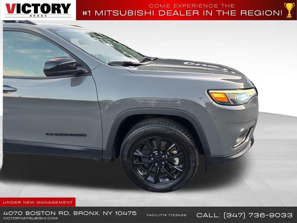 used 2023 Jeep Cherokee car, priced at $17,999
