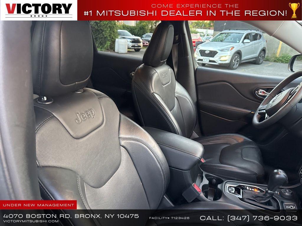 used 2023 Jeep Cherokee car, priced at $17,999