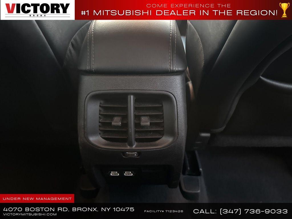 used 2023 Jeep Cherokee car, priced at $17,999