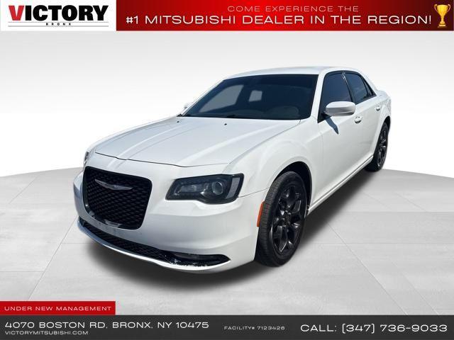 used 2019 Chrysler 300 car