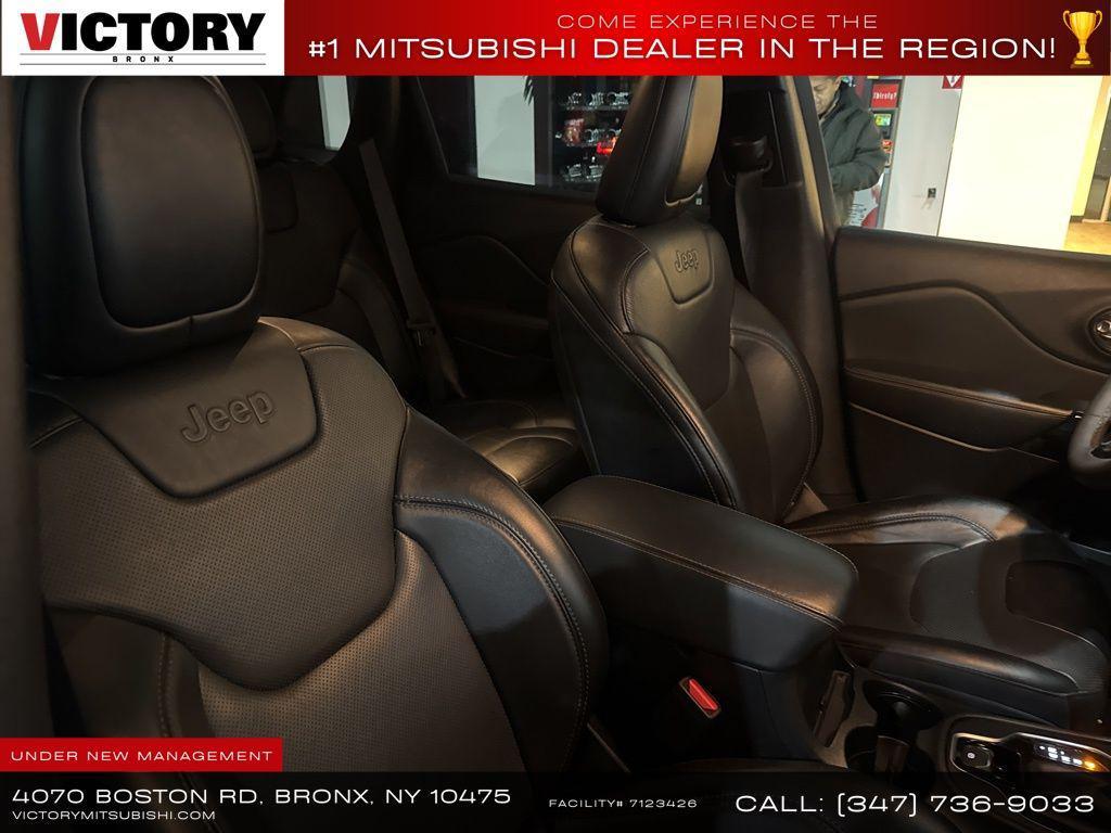 used 2023 Jeep Cherokee car, priced at $17,995