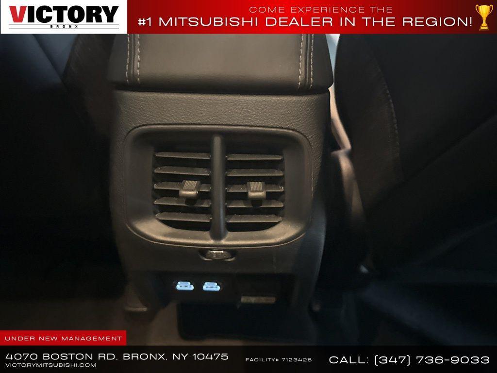 used 2023 Jeep Cherokee car, priced at $17,995