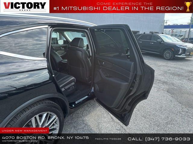 used 2022 Acura MDX car, priced at $31,868