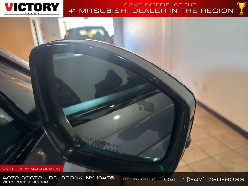 used 2022 Land Rover Range Rover Velar car, priced at $26,305