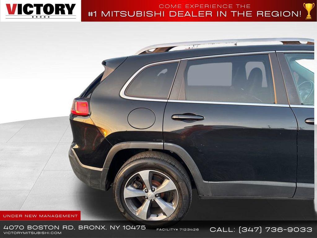 used 2019 Jeep Cherokee car, priced at $16,995