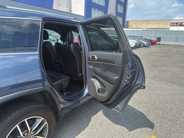 used 2021 Jeep Grand Cherokee car, priced at $19,161