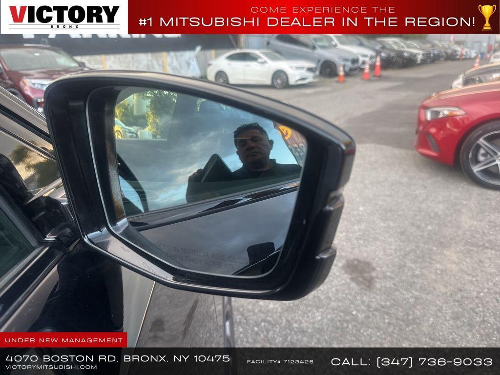 used 2022 Acura MDX car, priced at $32,325