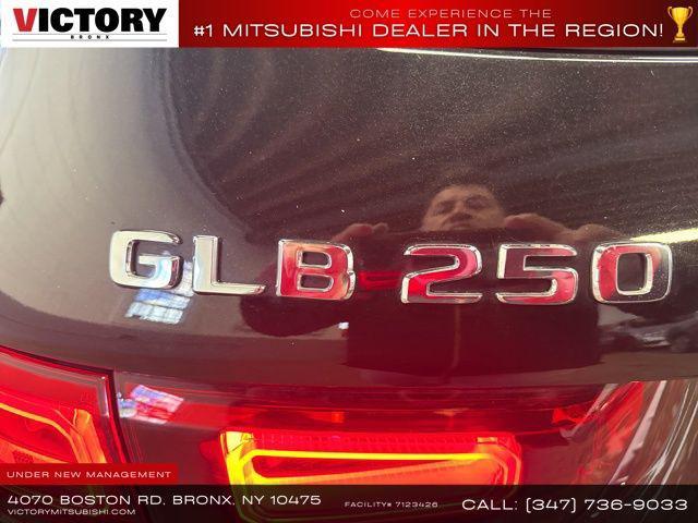 used 2022 Mercedes-Benz GLB 250 car, priced at $26,095