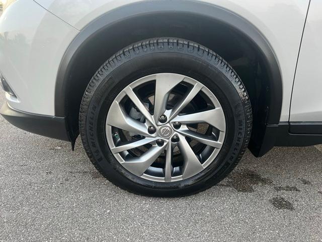 used 2015 Nissan Rogue car, priced at $14,199