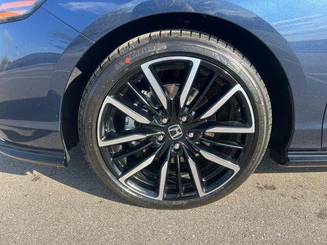 new 2025 Honda Accord Hybrid car, priced at $40,495