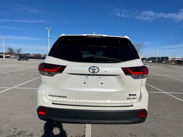 used 2019 Toyota Highlander car, priced at $25,615