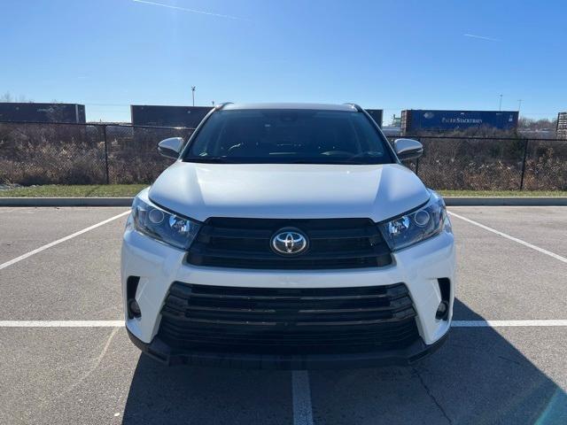 used 2019 Toyota Highlander car, priced at $25,615