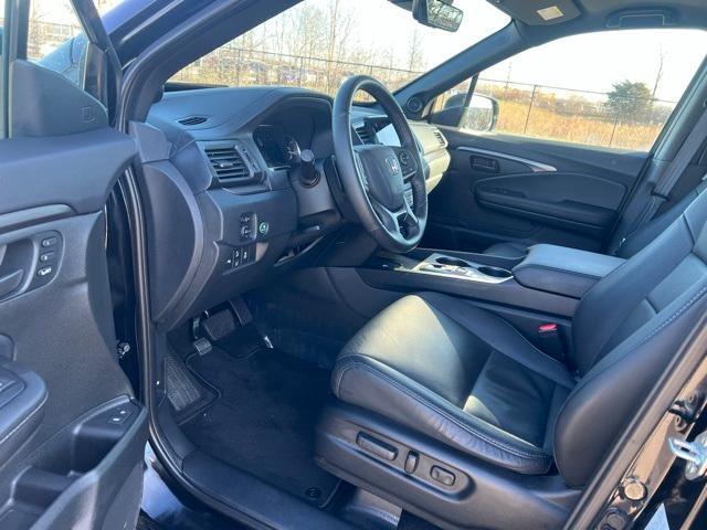 used 2024 Honda Passport car, priced at $33,499