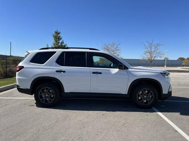 new 2025 Honda Pilot car, priced at $51,836