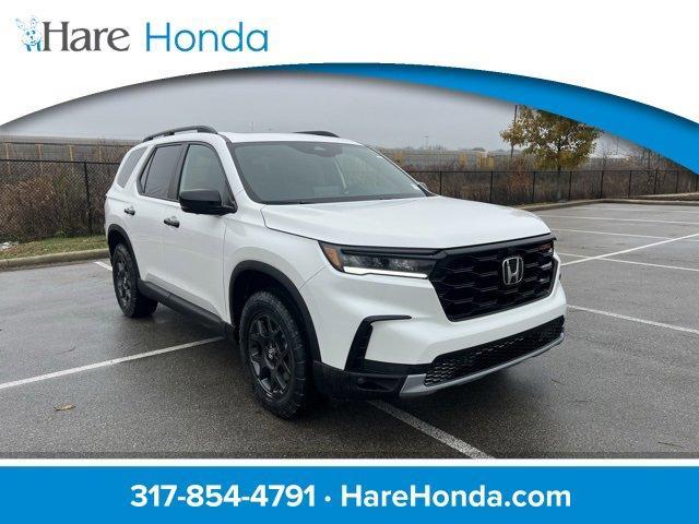 new 2025 Honda Pilot car, priced at $51,350